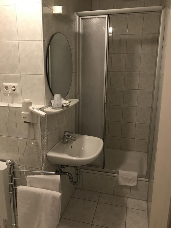 Hotel Junkerhaus Bad Salzuflen Phòng bức ảnh