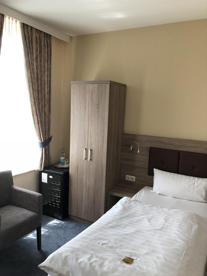 Hotel Junkerhaus Bad Salzuflen Ngoại thất bức ảnh