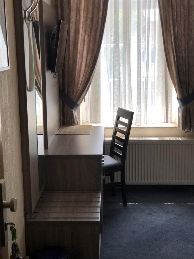 Hotel Junkerhaus Bad Salzuflen Ngoại thất bức ảnh